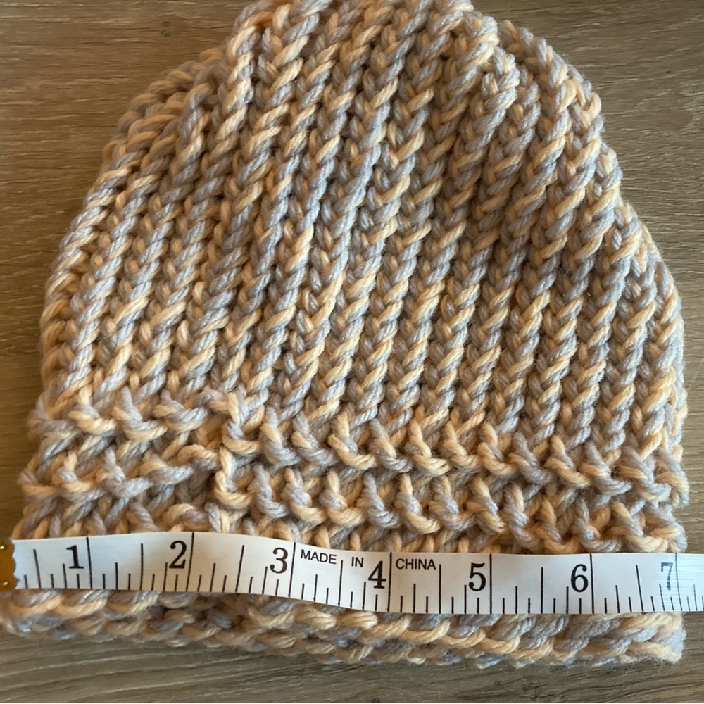 Handmade cozy cream knit beanie hat for adults - Picture 3 of 5